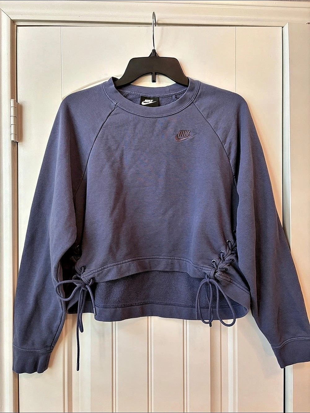 Nike Sportswear Essential Cropped Lace-Up Sweatshirt Blue Small